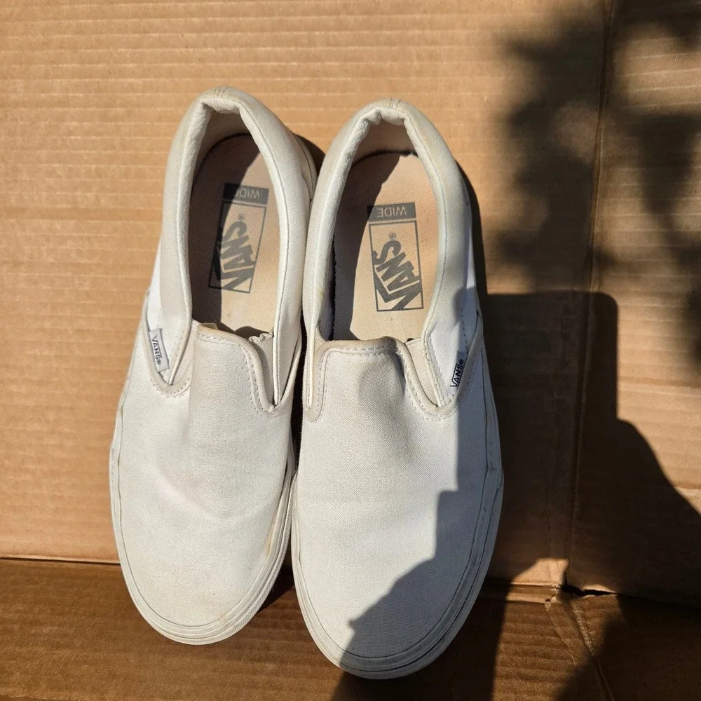 Vans Classic Slip-On True White Canvas Skate Shoes Mens 8 Womens 9.5 Wide